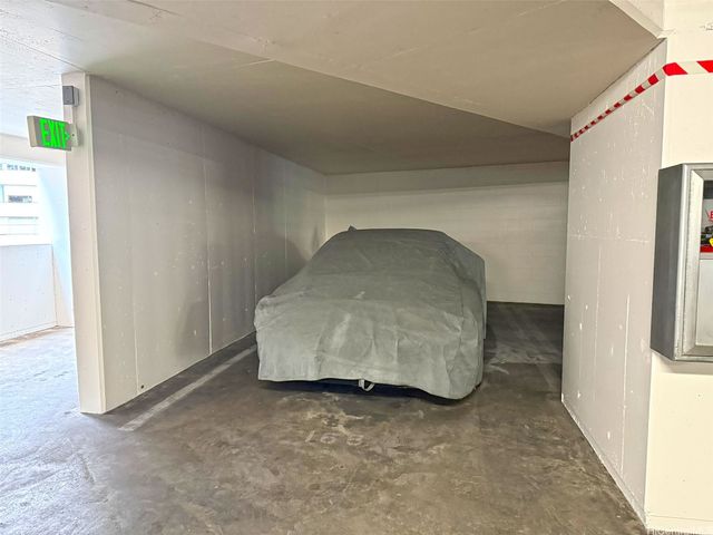 1910 Ala Moana Boulevard 18A, Honolulu, HI 96815