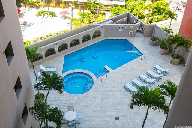 1910 Ala Moana Boulevard 18A, Honolulu, HI 96815