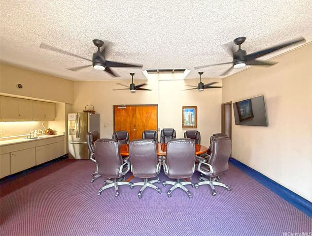 1910 Ala Moana Boulevard 18A, Honolulu, HI 96815