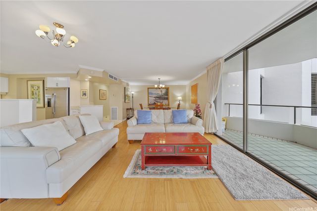 1910 Ala Moana Boulevard 18A, Honolulu, HI 96815