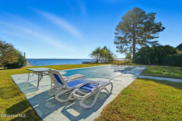 610 Small Drive, Elizabeth City, NC 27909