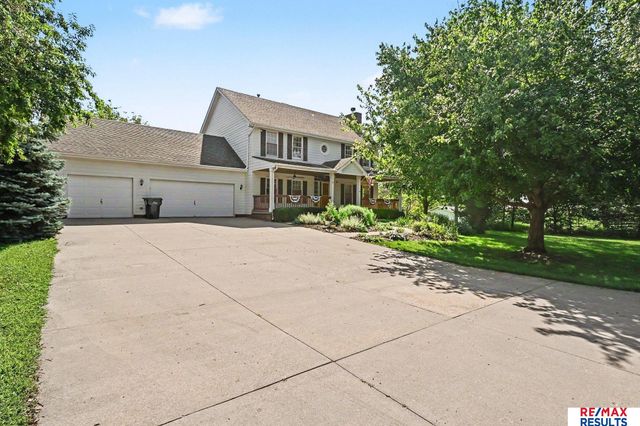 6777 Platteview Road, Papillion, NE 68133