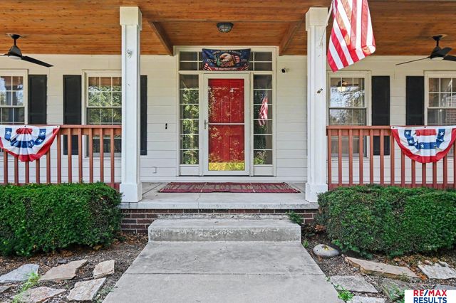 6777 Platteview Road, Papillion, NE 68133