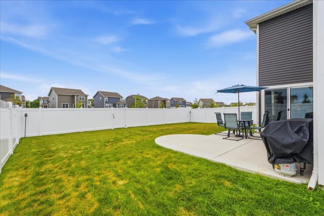116 Fieldcrest Avenue, Hampshire, IL 60140