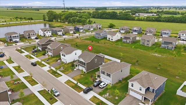 116 Fieldcrest Avenue, Hampshire, IL 60140