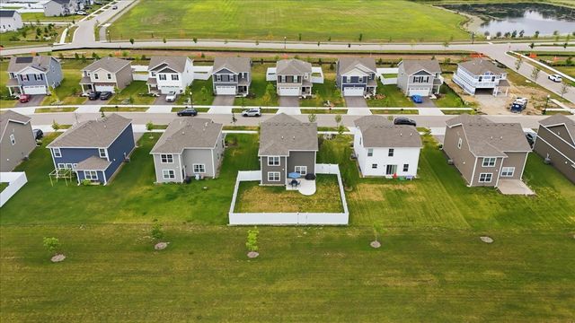 116 Fieldcrest Avenue, Hampshire, IL 60140