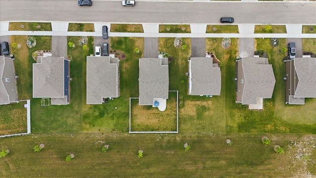 116 Fieldcrest Avenue, Hampshire, IL 60140