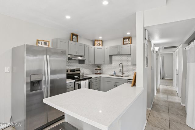 4848 W ROSE Lane, Glendale, AZ 85301
