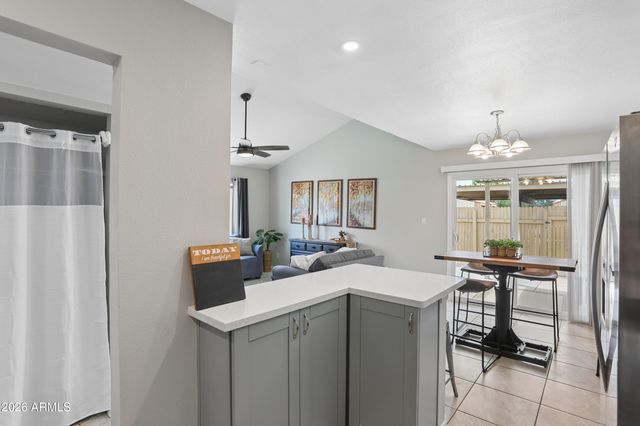 4848 W ROSE Lane, Glendale, AZ 85301