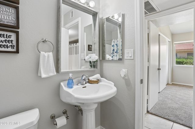 4848 W ROSE Lane, Glendale, AZ 85301