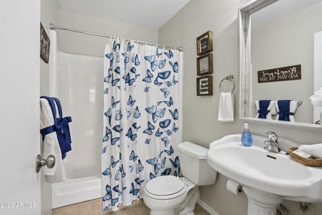 4848 W ROSE Lane, Glendale, AZ 85301