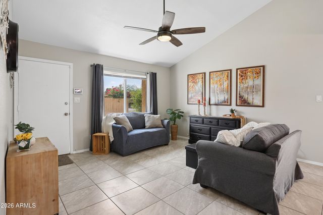 4848 W ROSE Lane, Glendale, AZ 85301