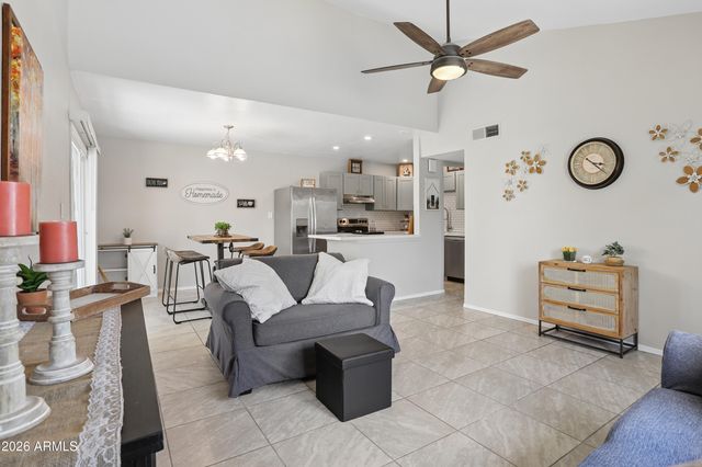 4848 W ROSE Lane, Glendale, AZ 85301