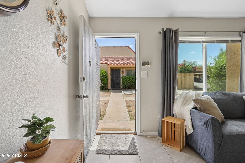 4848 W ROSE Lane, Glendale, AZ 85301