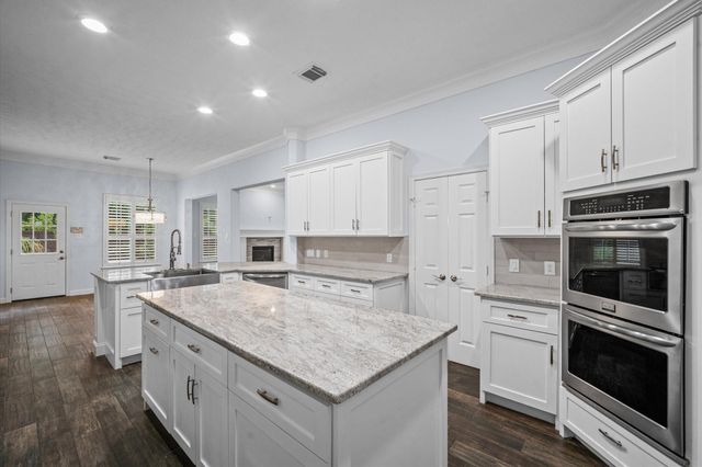 5510 Darschelle Drive, Houston, TX 77069