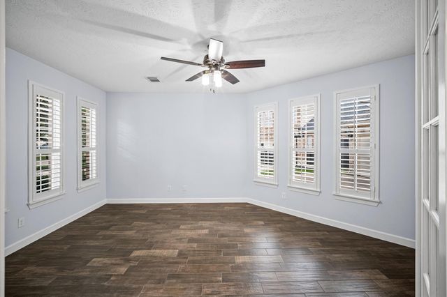 5510 Darschelle Drive, Houston, TX 77069