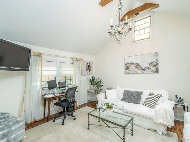 24 Maple Avenue, Sea Cliff, NY 11579