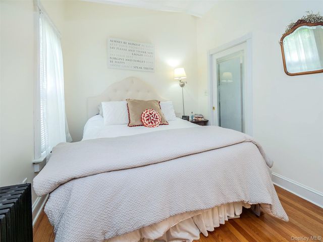 24 Maple Avenue, Sea Cliff, NY 11579