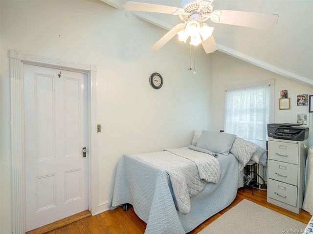 24 Maple Avenue, Sea Cliff, NY 11579