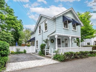 24 Maple Avenue, Sea Cliff, NY 11579