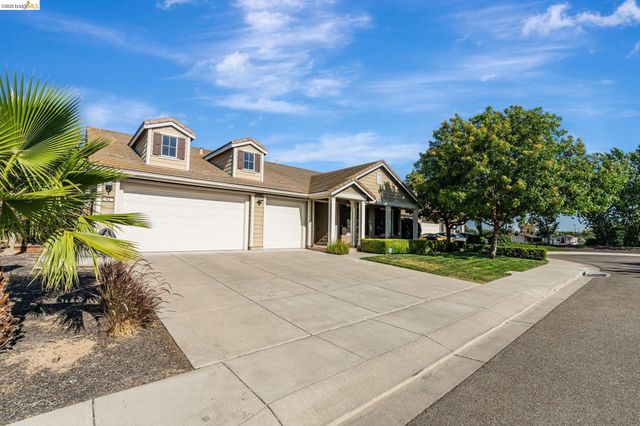 43 Sorrel Ct, Oakley, CA 94561
