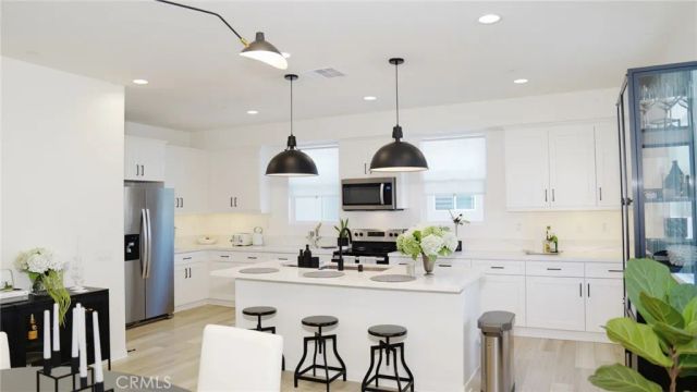254 N Standard Avenue, Santa Ana, CA 92701