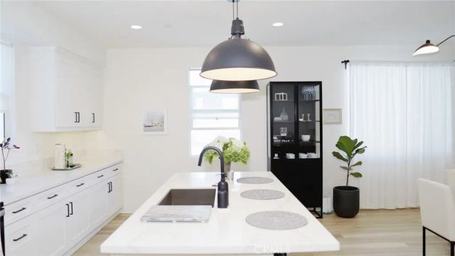 254 N Standard Avenue, Santa Ana, CA 92701