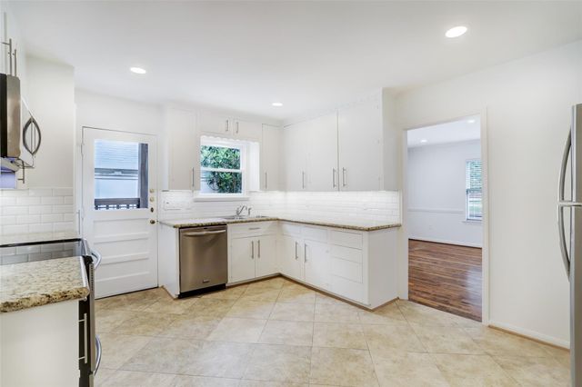 2009 South Boulevard, Houston, TX 77098