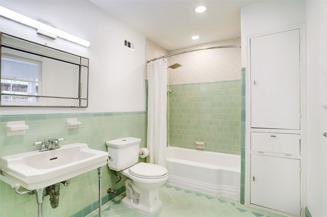2009 South Boulevard, Houston, TX 77098