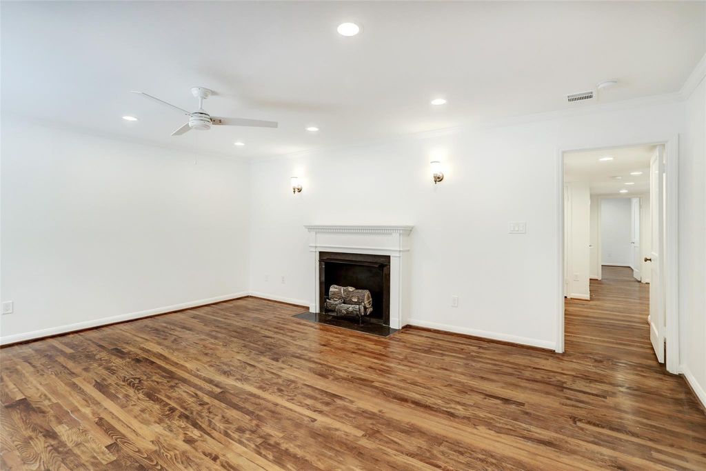 2009 South Boulevard, Houston, TX 77098