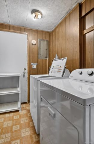 138 W Hunters Creek Road, Lapeer Township, MI 48446
