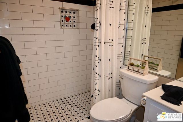 2117 Sunshine Way, Palm Springs, CA 92264