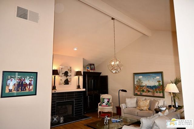 2117 Sunshine Way, Palm Springs, CA 92264