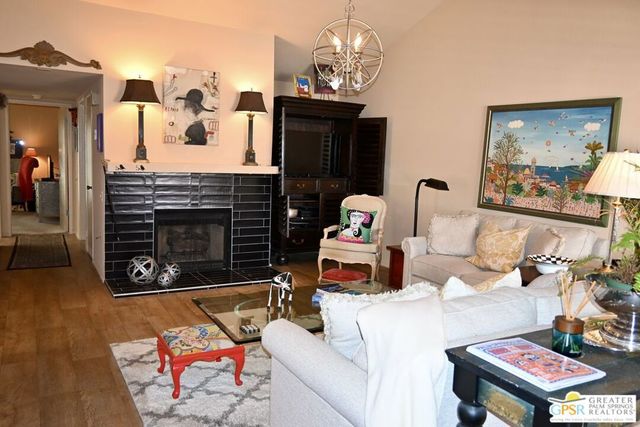 2117 Sunshine Way, Palm Springs, CA 92264