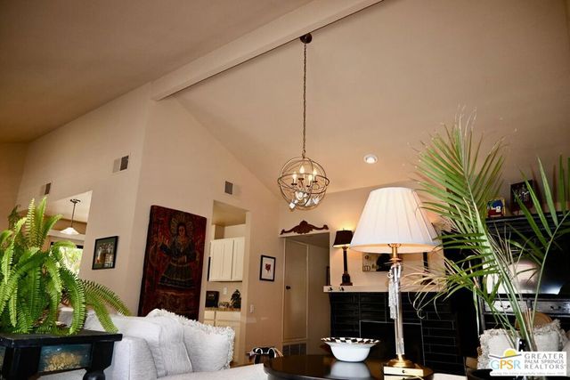 2117 Sunshine Way, Palm Springs, CA 92264