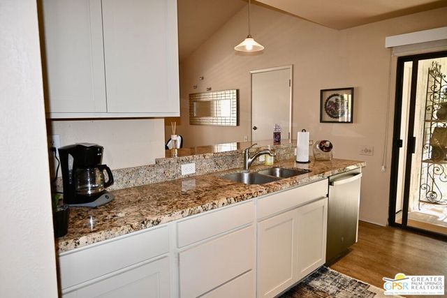 2117 Sunshine Way, Palm Springs, CA 92264