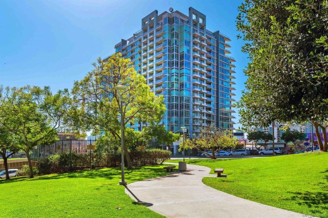 1080 Park Blvd 1802, San Diego, CA 92101