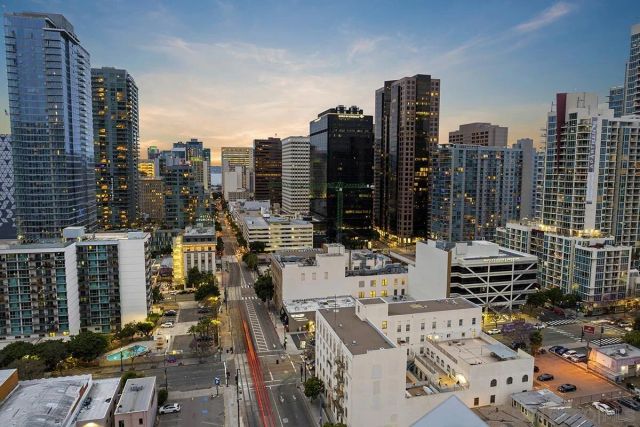 1080 Park Blvd 1802, San Diego, CA 92101