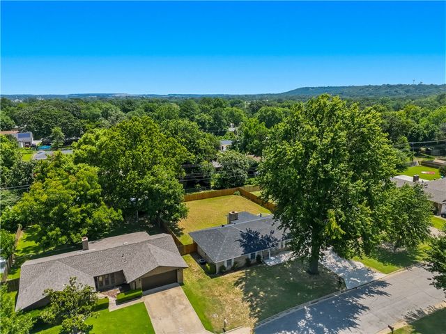 8217 Meadow Drive, Fort Smith, AR 72908