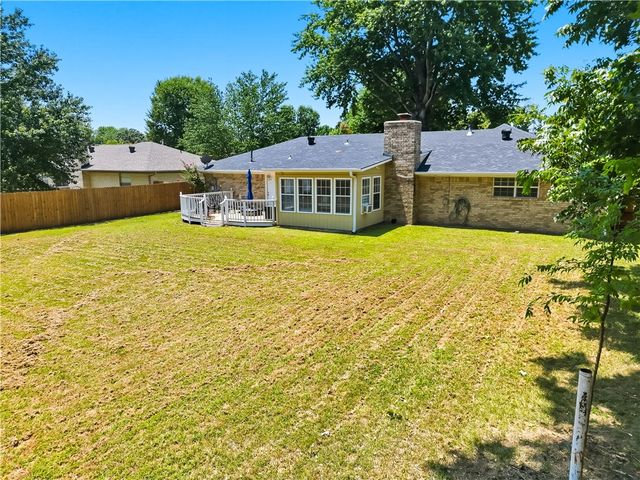 8217 Meadow Drive, Fort Smith, AR 72908