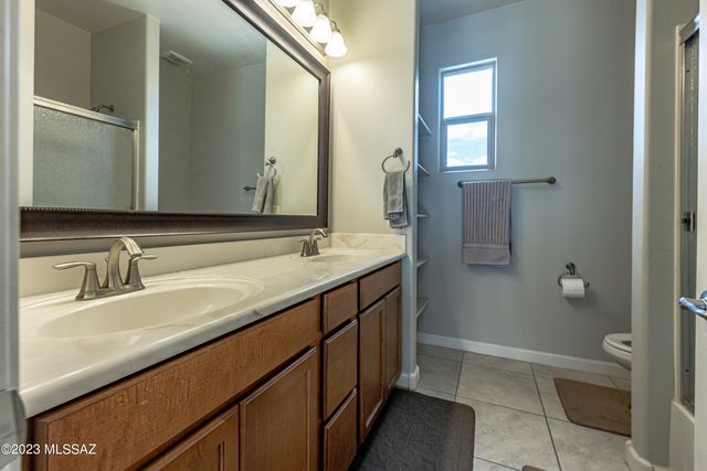 8479 N Gaetano Loop, Tucson, AZ 85742