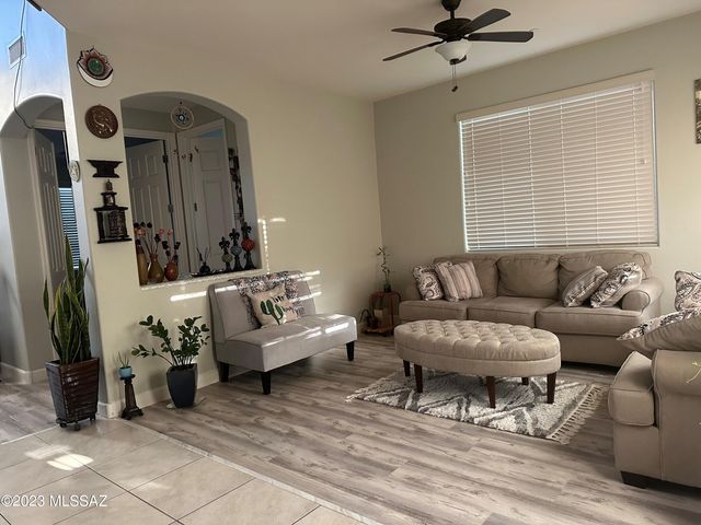 8479 N Gaetano Loop, Tucson, AZ 85742