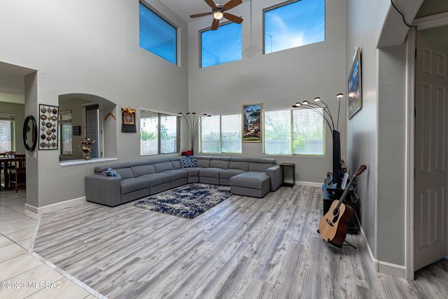 8479 N Gaetano Loop, Tucson, AZ 85742