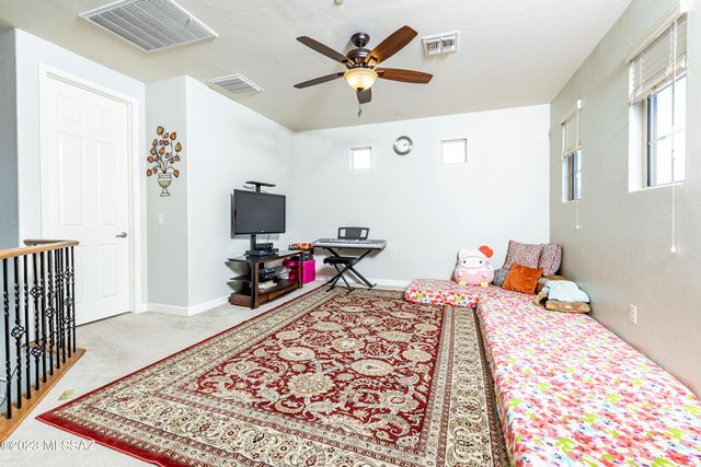 8479 N Gaetano Loop, Tucson, AZ 85742