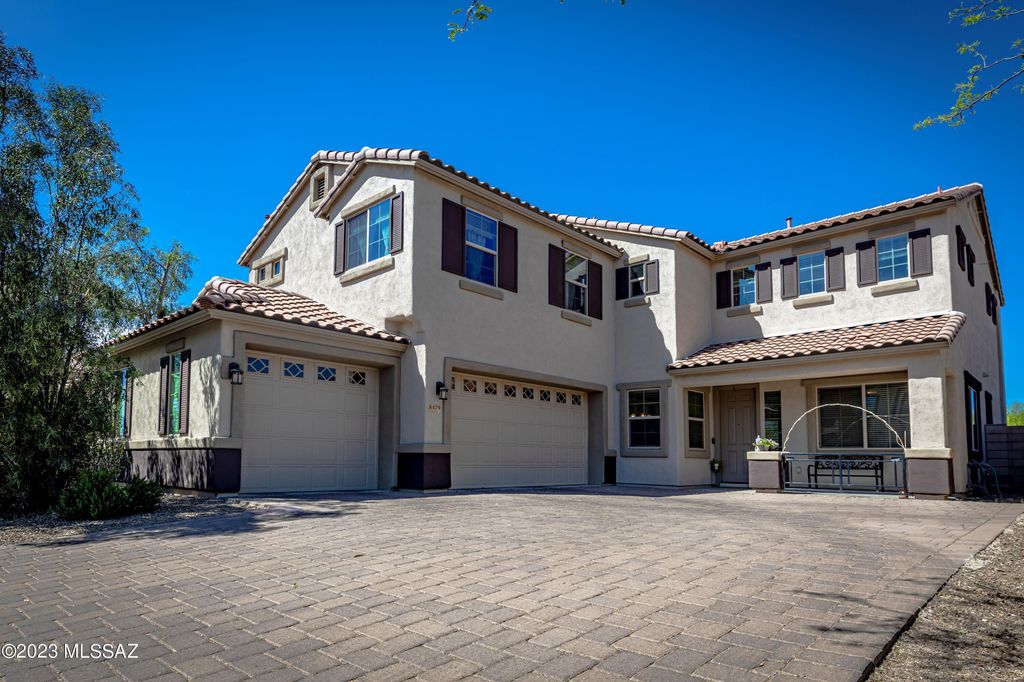 8479 N Gaetano Loop, Tucson, AZ 85742