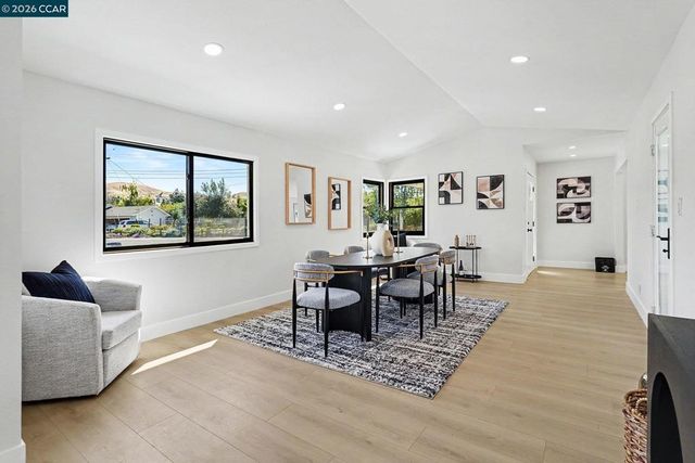 1837 Andrews Dr, Concord, CA 94521