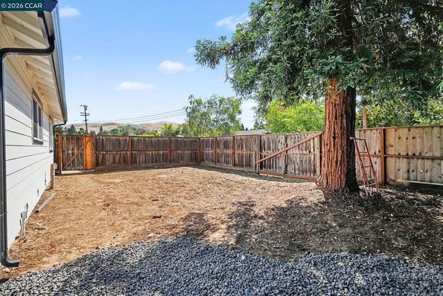 1837 Andrews Dr, Concord, CA 94521