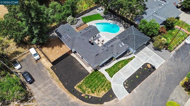 1837 Andrews Dr, Concord, CA 94521