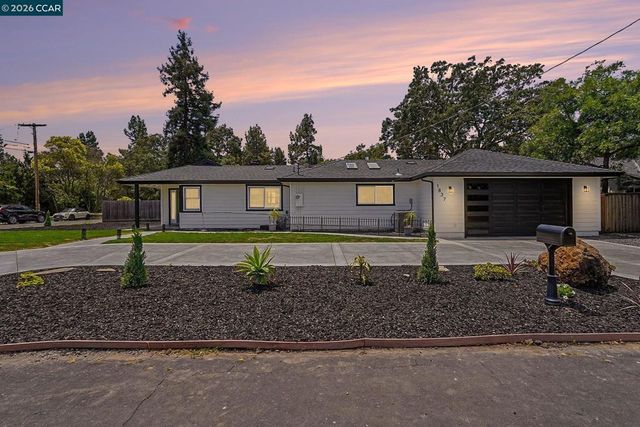 1837 Andrews Dr, Concord, CA 94521