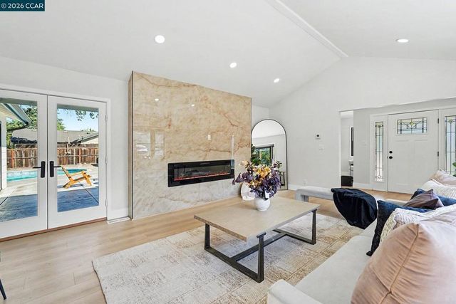 1837 Andrews Dr, Concord, CA 94521